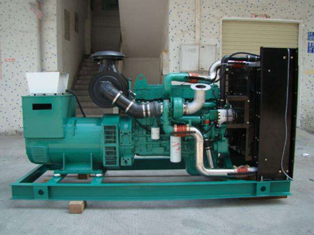 平凉1100kw康明斯柴油发电机组图片 平凉1100kw康明斯柴油发电机组图片